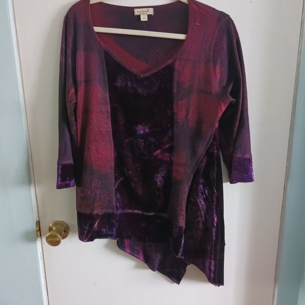 One world live & let live, size large